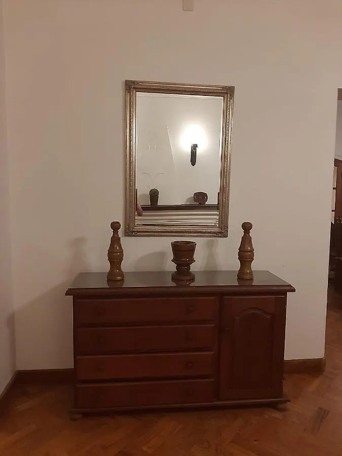Villa Casa frente al parque San Martín zona residencial Mendoza 0*,